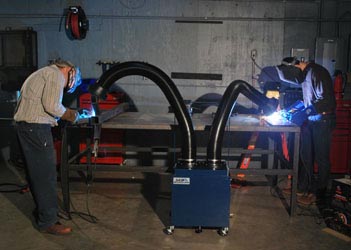 Extractor de humos para varios operarios